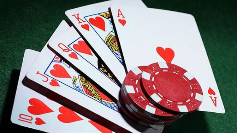 lieng 1 Đây là tựa game hấp dẫn và có số lượng người chơi đông đảo